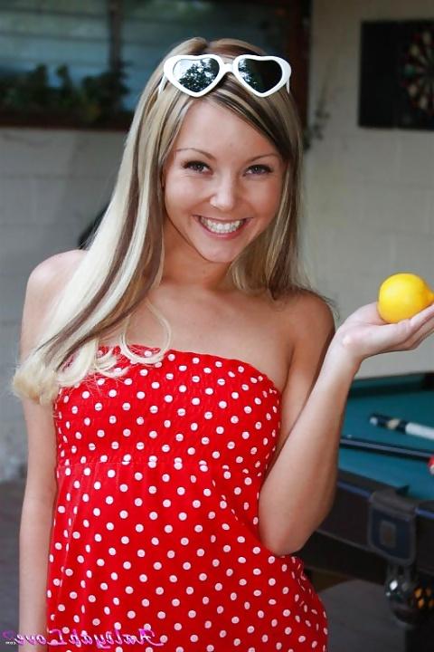 25P Simply the Best - Aaliyah Love