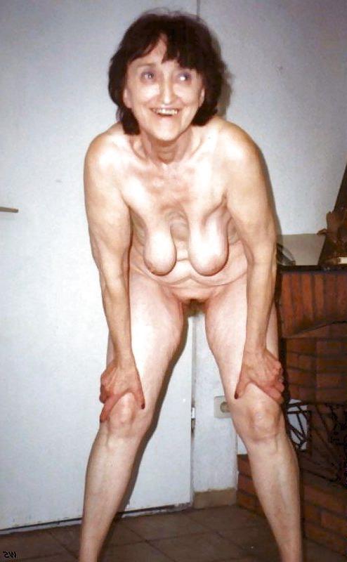 20P Saggy tits 40.