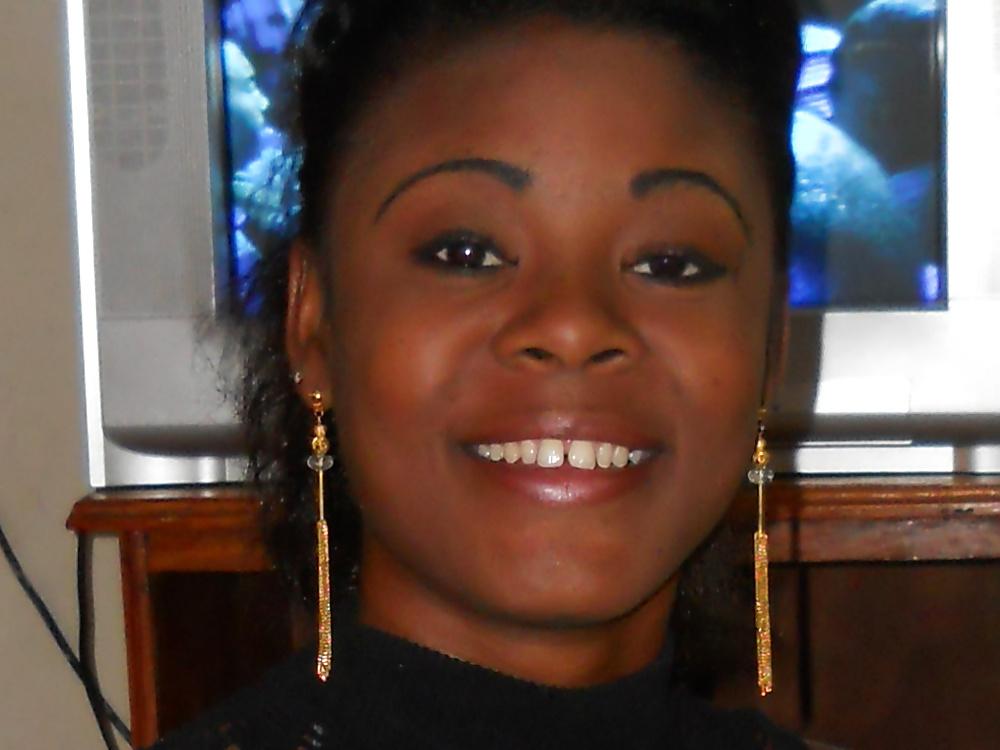 25P Sexy ebony