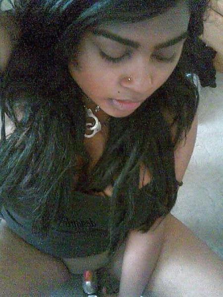 9P Nice Indian aunty plays with her big tits and pussy