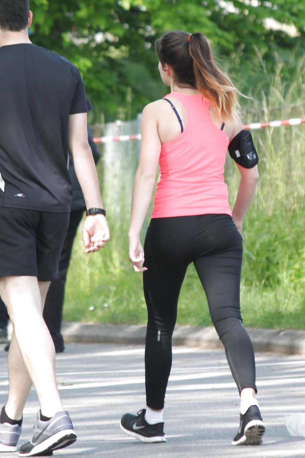 13P Candid ass sport - 1