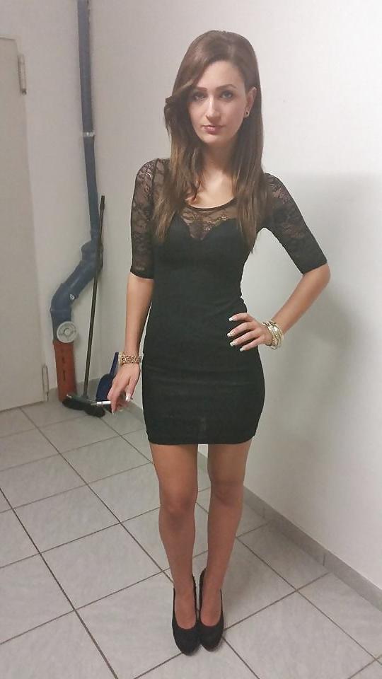 20P Smoking girls