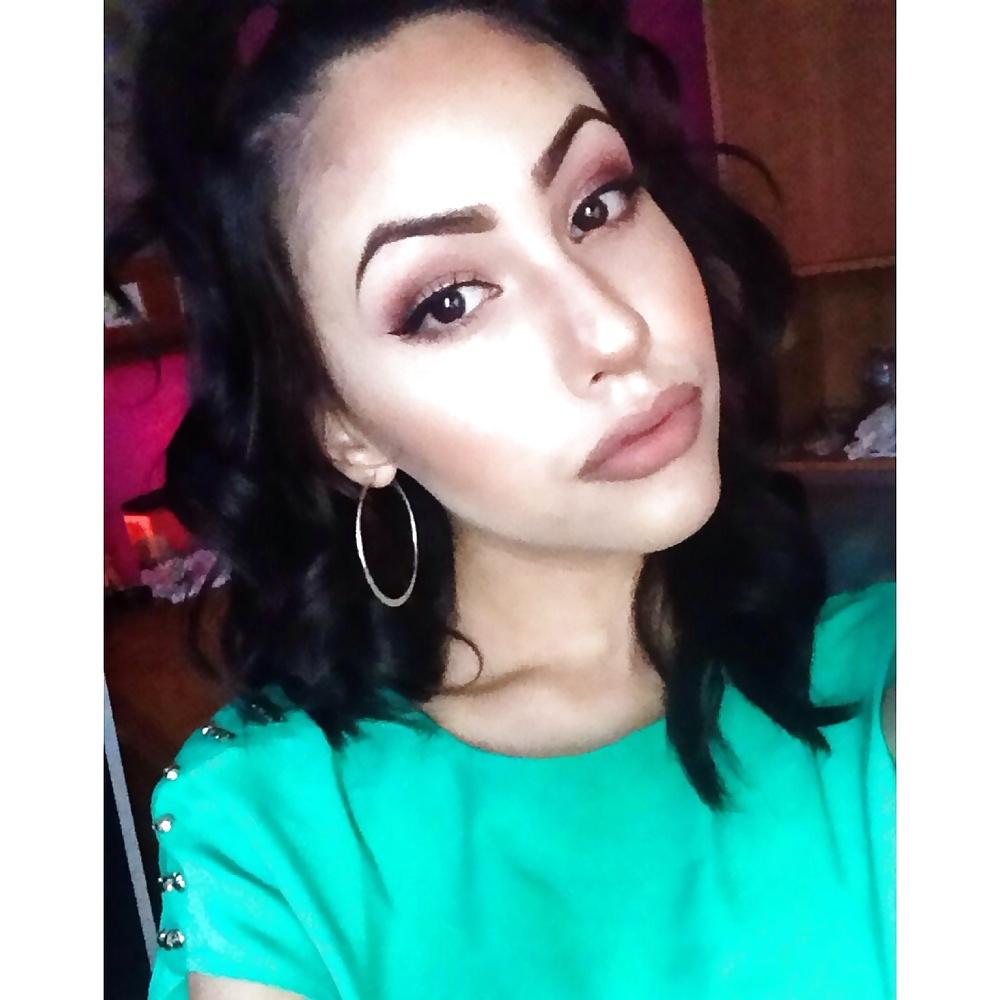 15P Gorgeous SEXY Attractive Hot Spanish Babe  