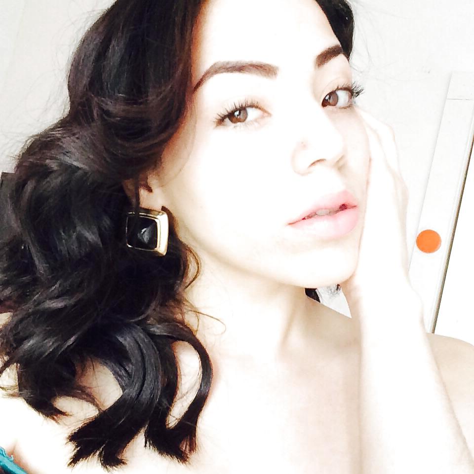 25P Sexy HOT Cute Spanish Babe
