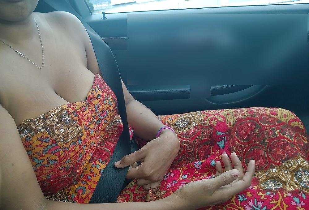 15P Desi Boobs in Bra