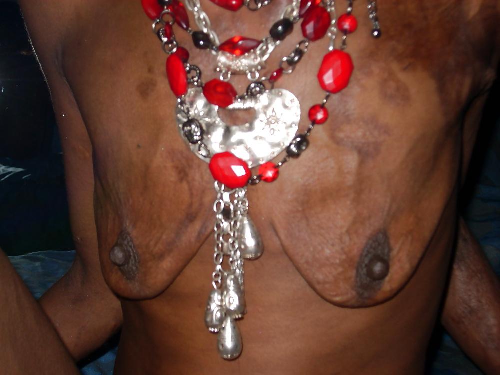 7P Saggy empty tits of Joana
