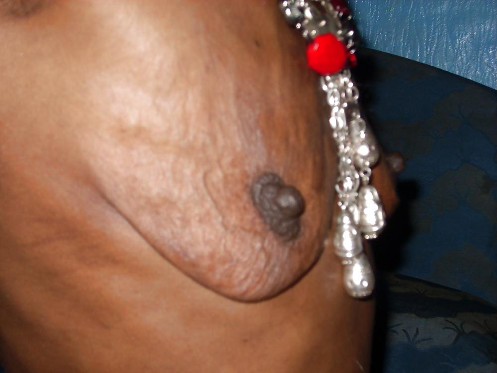 7P Saggy empty tits of Joana