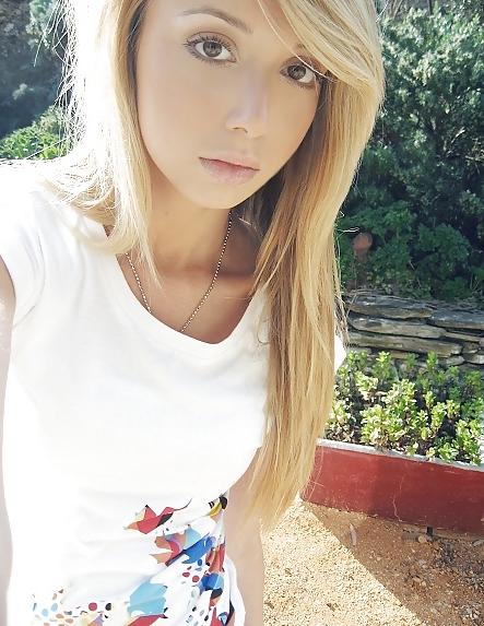 14P Sexy Blonde babes