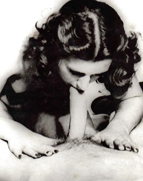 25P Vintage babes & porn
