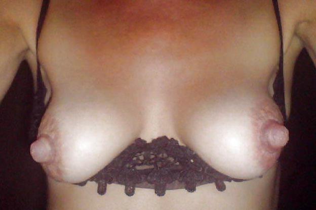 25P KEY - Selfbras &  hanging out Tits 06