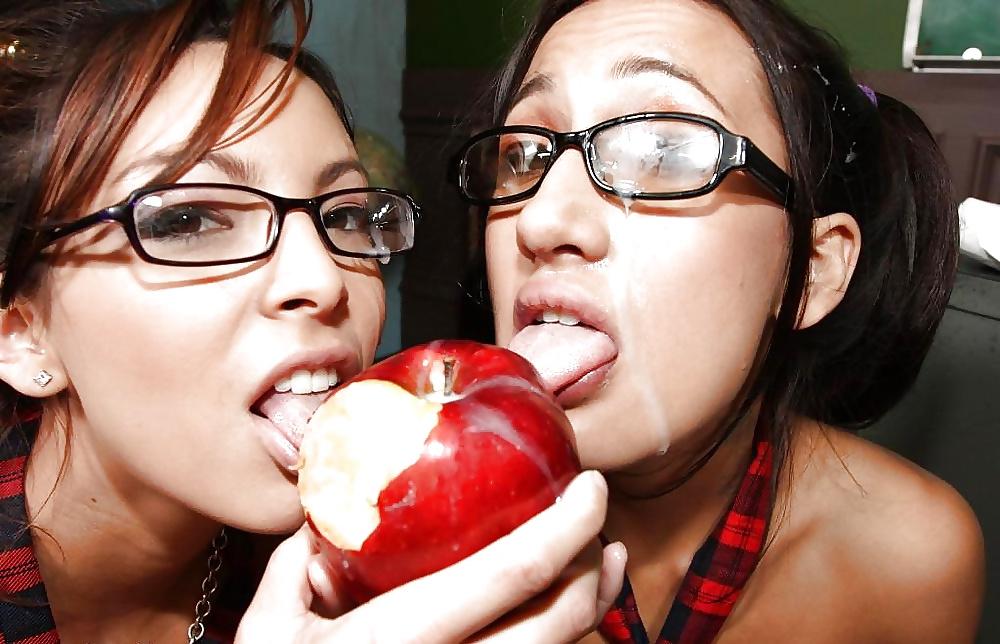 15P Cum eating & drinking 01
