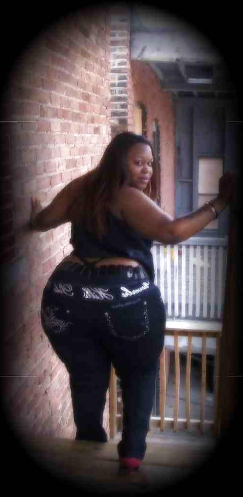 25P Big Girls 8 Ibstroking!!!!!