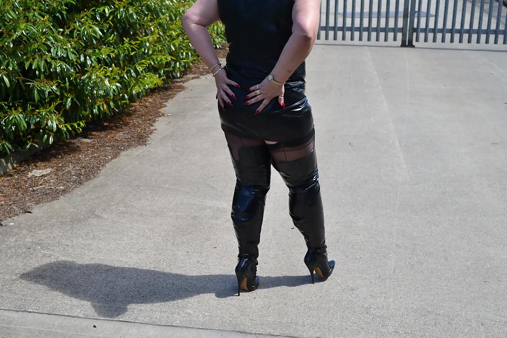 12P Linda Thigh Boots 2
