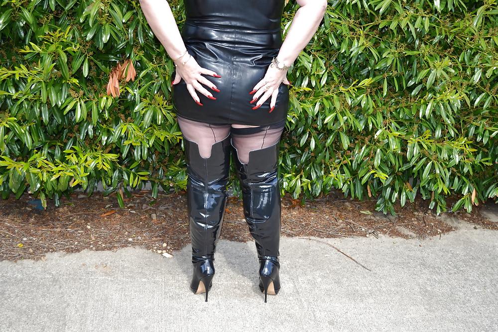 12P Linda Thigh Boots 2
