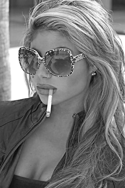 25P Smoking Sexy 12