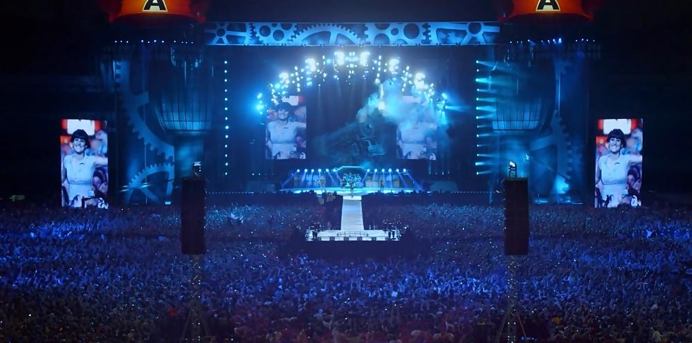 18P The Girls Go Crazy When AC DC Are On Stage