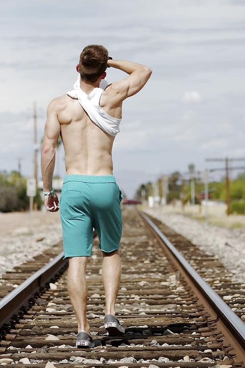 25P Hot gay pictures