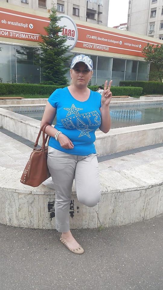 14P Romanian Huge Tits Amateur 2