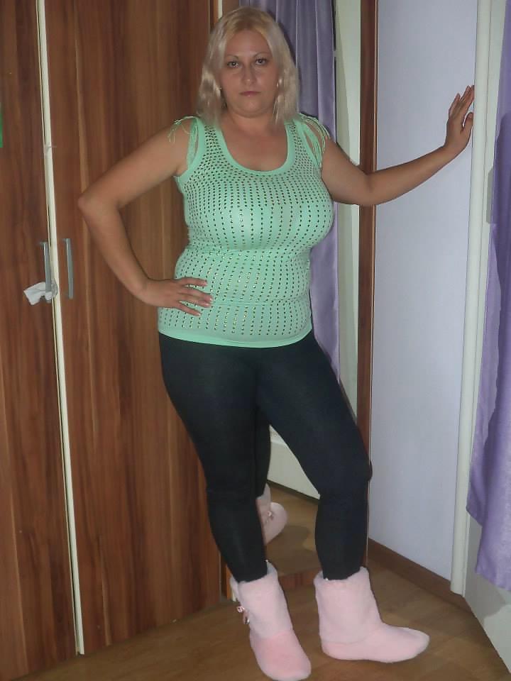 14P Romanian Huge Tits Amateur 2