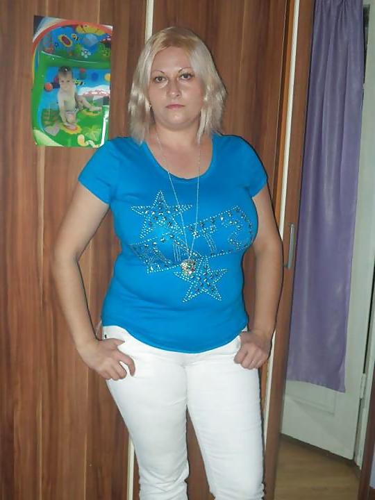 14P Romanian Huge Tits Amateur 2