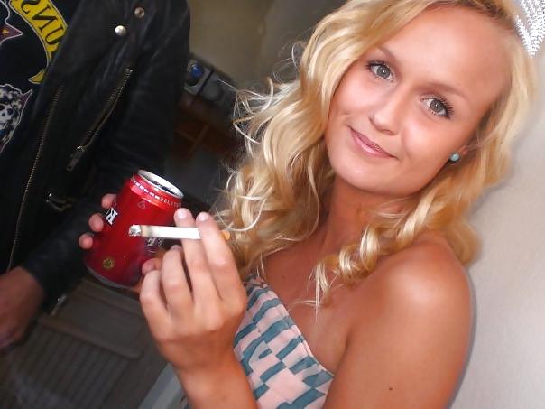 25P Women Smoking Cigarettes