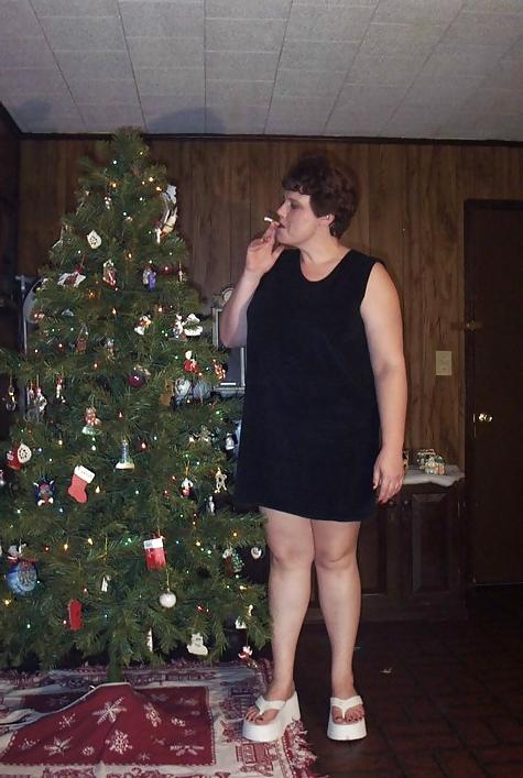 25P Women Smoking Cigarettes