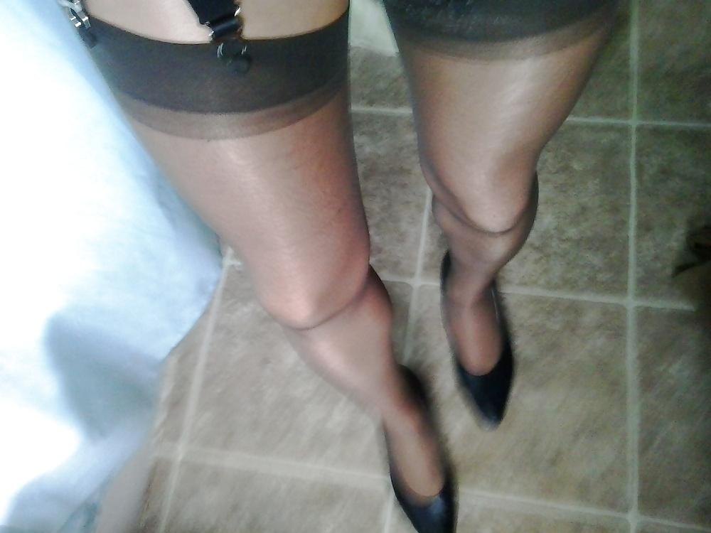 25P Stockings and Garter belt 