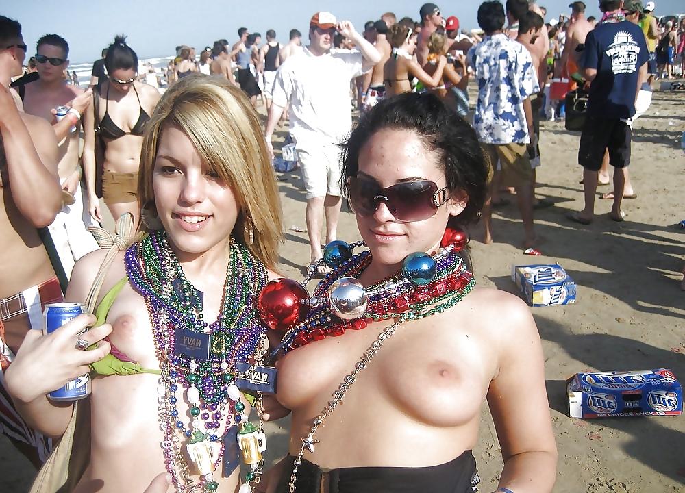 25P Nude Spring Break