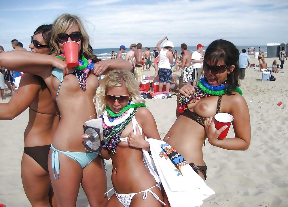 25P Nude Spring Break