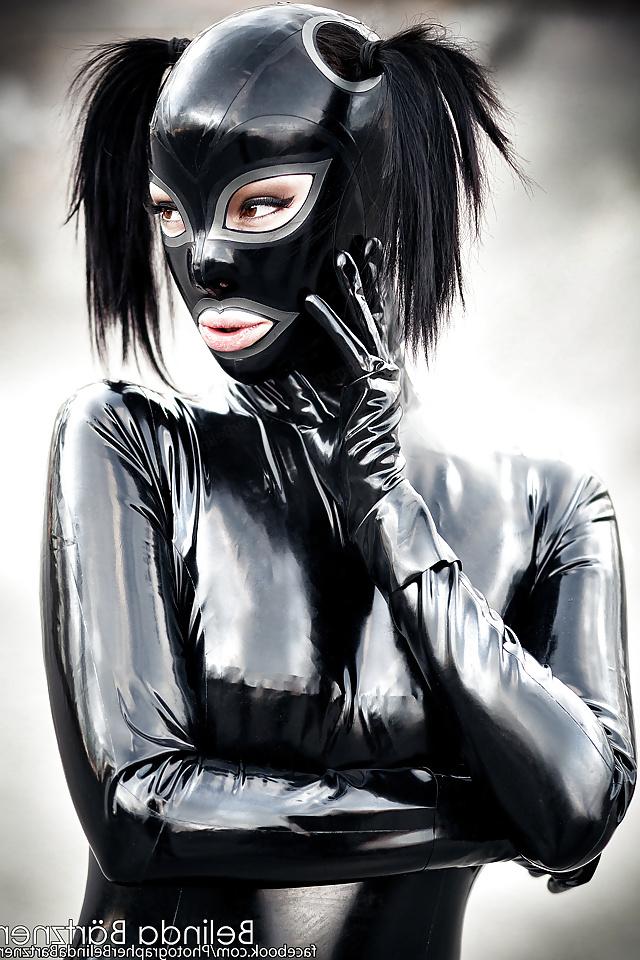 25P Latex Babes