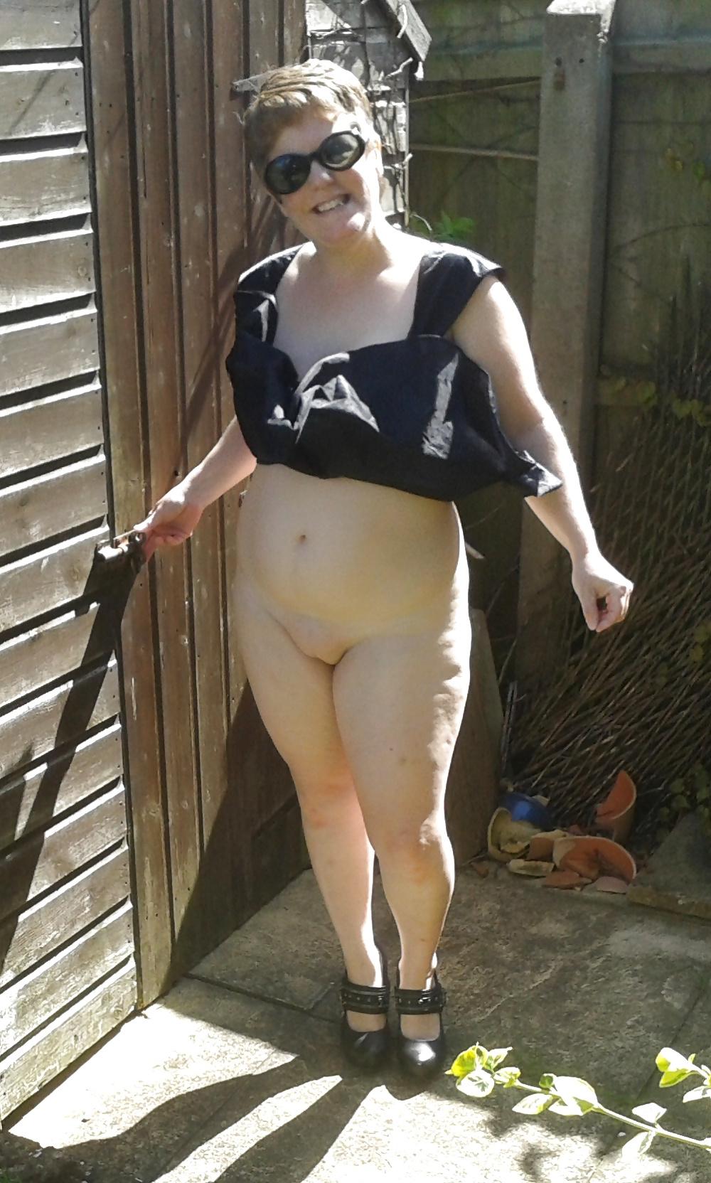 7P Slutty maid in the garden
