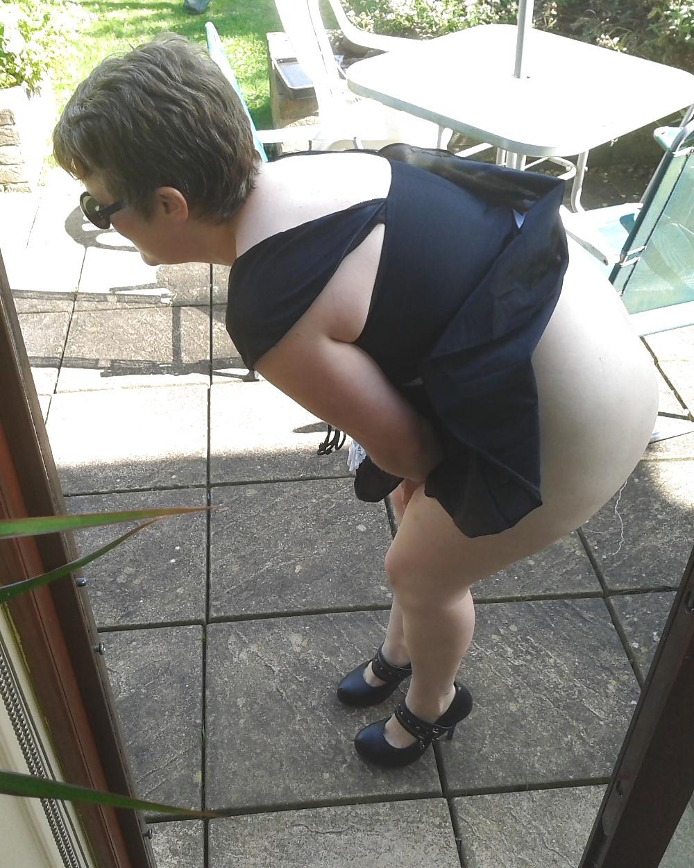 7P Slutty maid in the garden