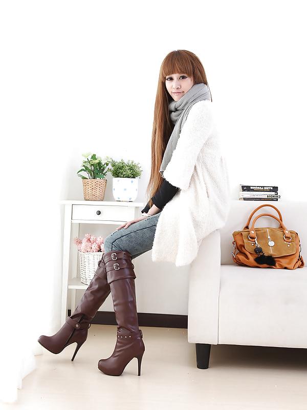 25P Leather High Heels And Boots