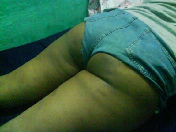 25P Indian mature exposing boobs