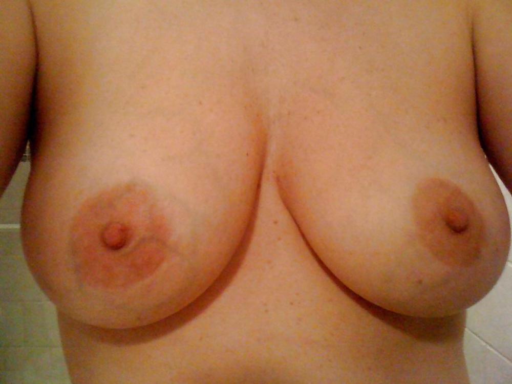 4P Amateur wife's amazing tits.