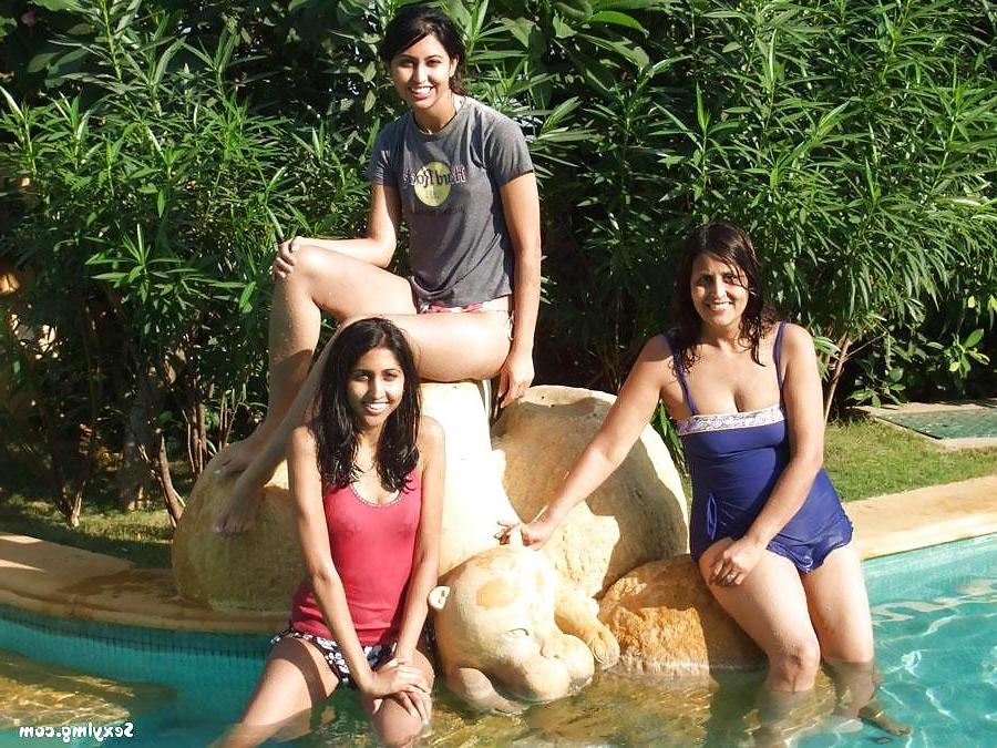 8P Indian teen nude 103