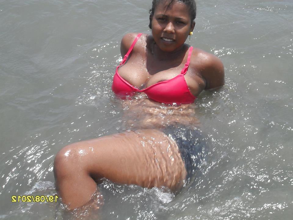 25P Boobs black attack busted