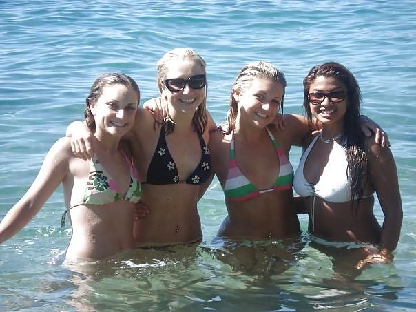 25P Crazy Amateur College Babes