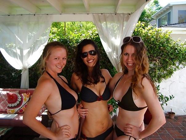 25P Crazy Amateur College Babes