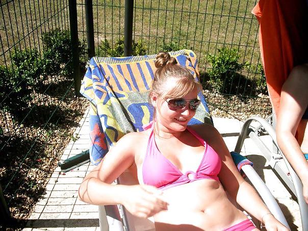 25P Crazy Amateur College Babes