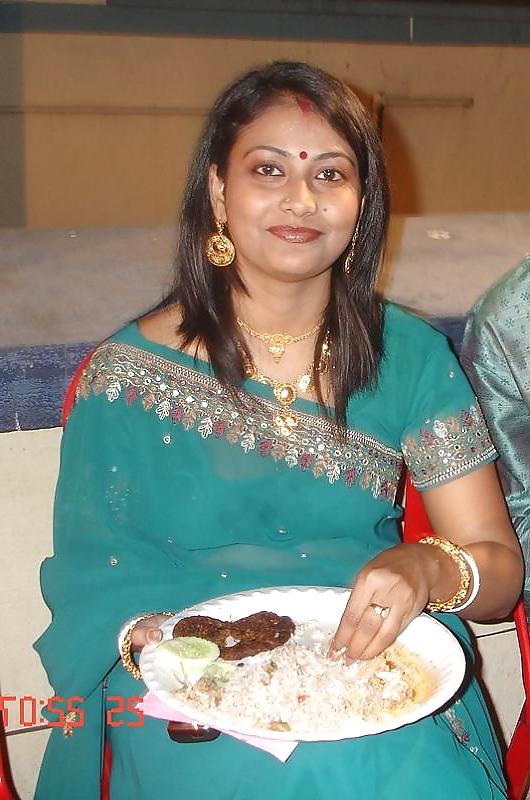 15P Hot indian babe