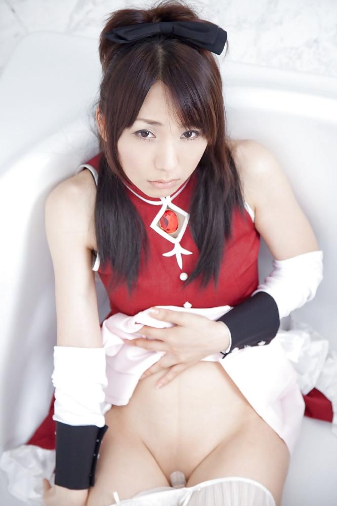 25P Caught with their pants down - cosplay edition