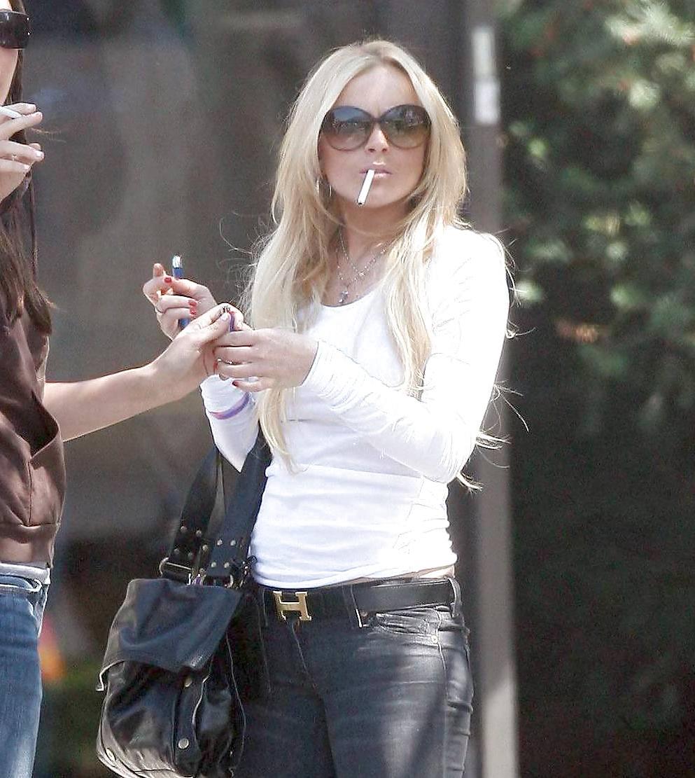 25P Smoking Babes 10