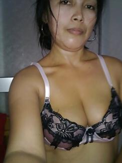 5P Preview - Horny Pinoy maid in SG