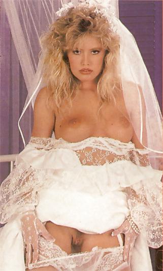 25P Mit heruntergelassener Hose erwischt - Bridal Edition
