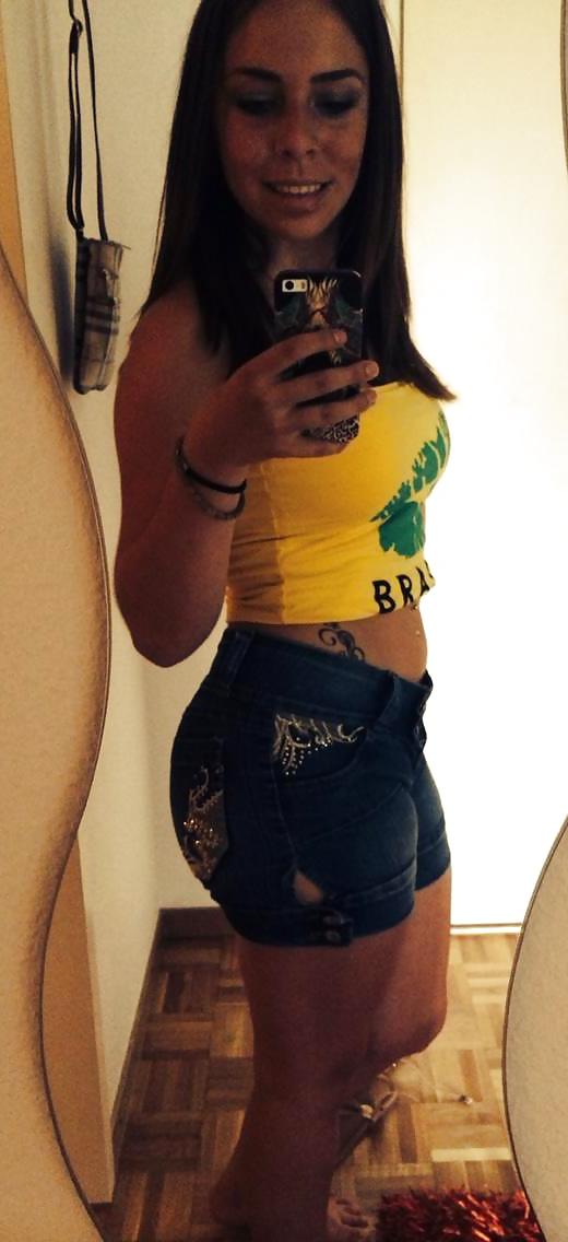9P Ana Huge boobs and ass sister friend
