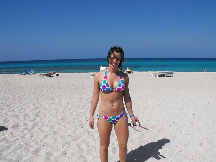 15P Beach babes for cum