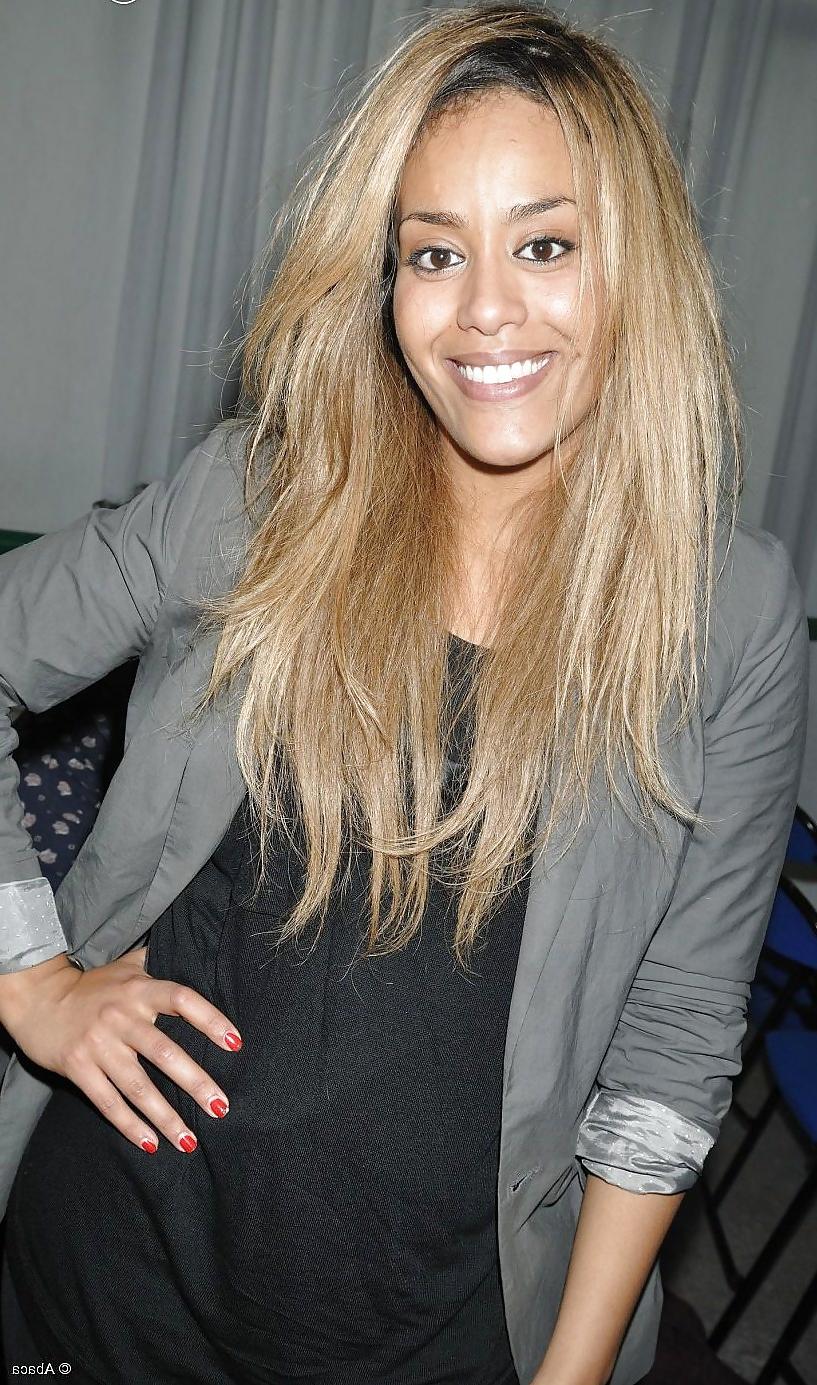 25P Amel bent french beurette