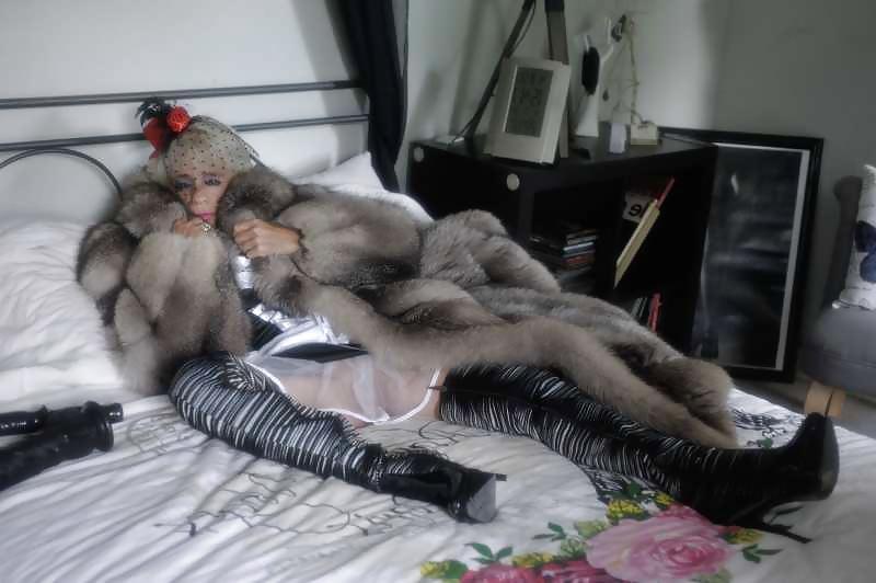13P French Maid in heels boots and fur