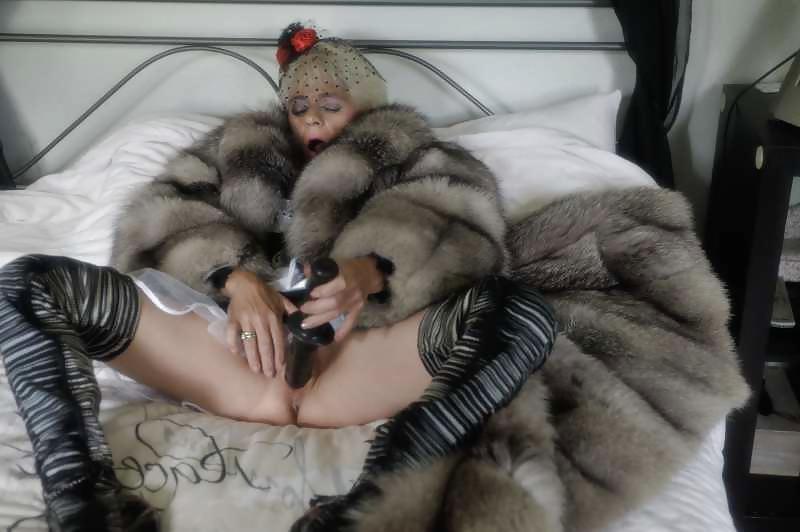 13P French Maid in heels boots and fur